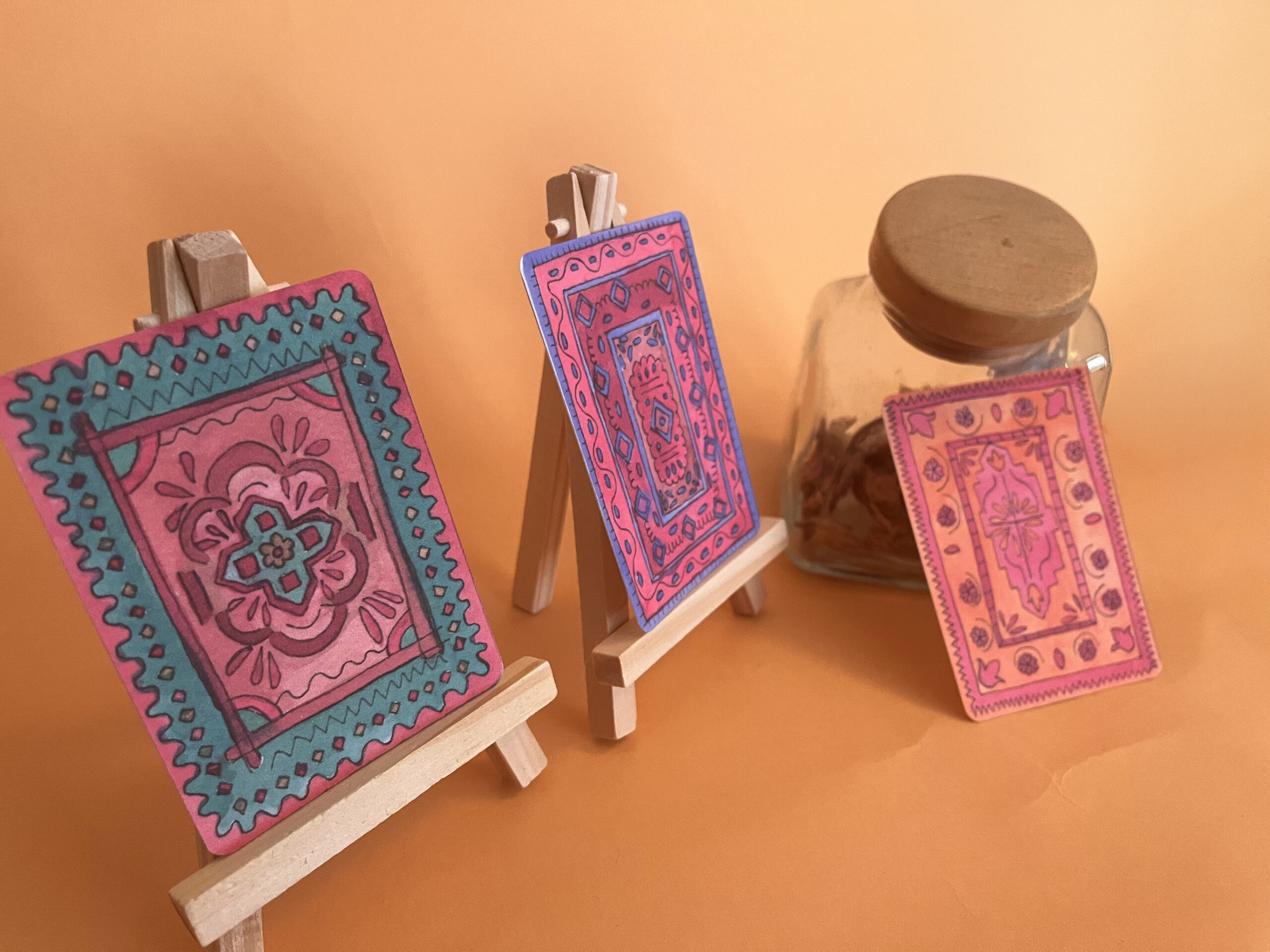 Photo des trois motifs de tapis