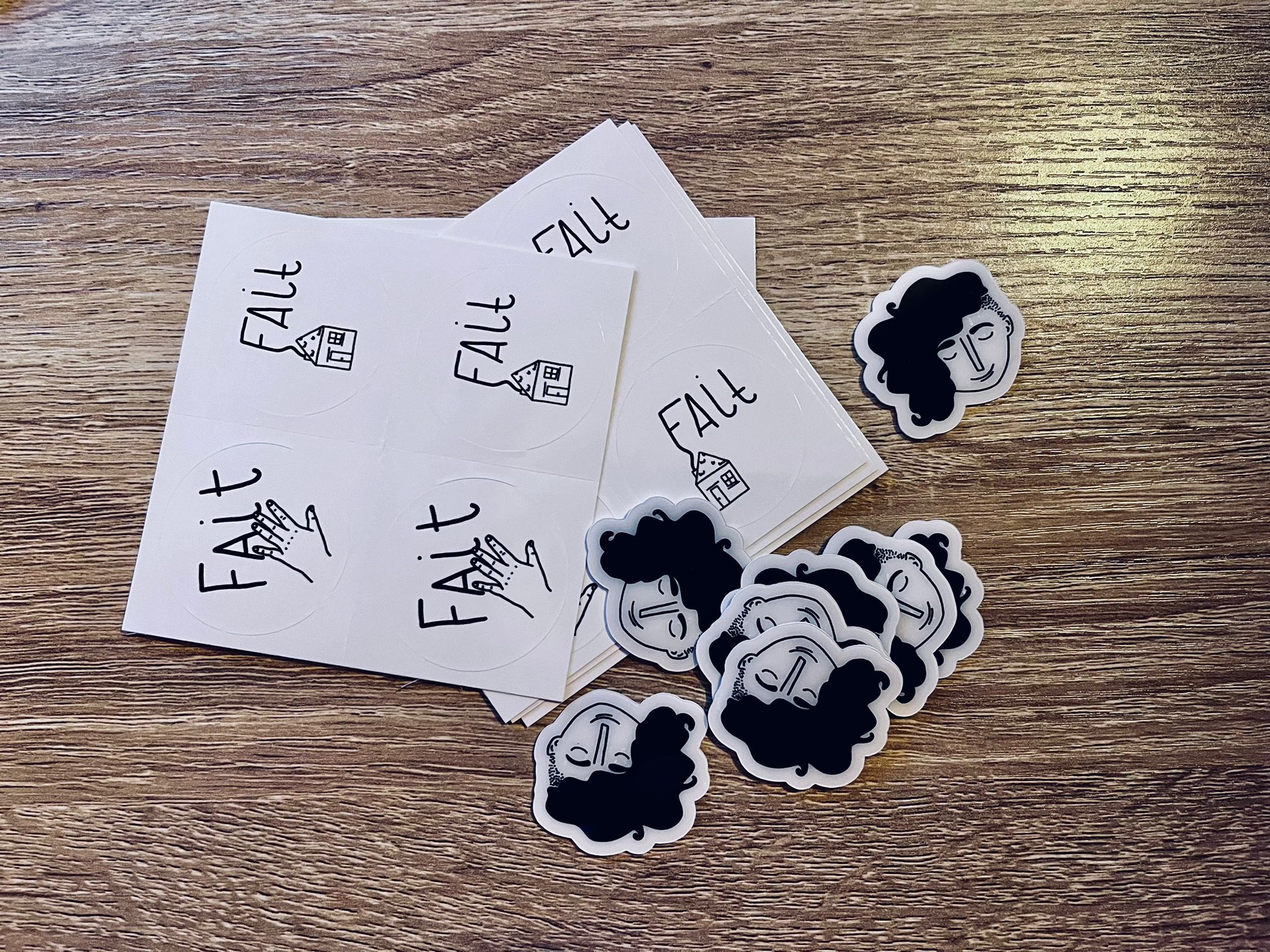 Sticker autocollant